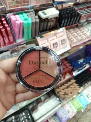 رژ گونه 3 رنگی مدل DAYOCL