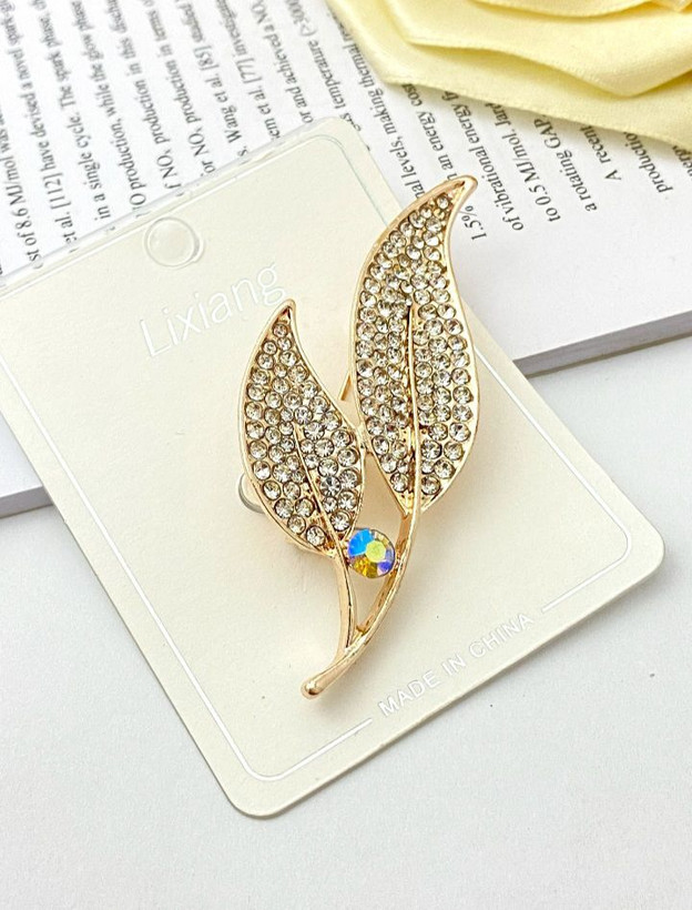 گل سینه فانتزی شیک