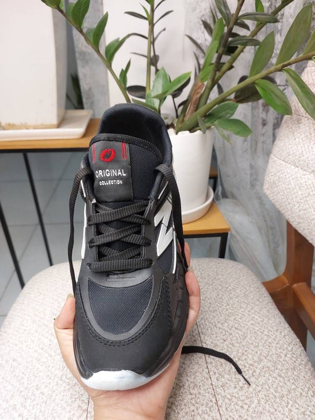 کتونی نیوبالانس New Balance1